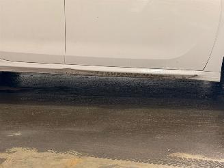 Peugeot 208 1.2 Vti 12V PureTech 82 Hatchback  Benzine 1.199cc 60kW (82pk) FWD picture 7