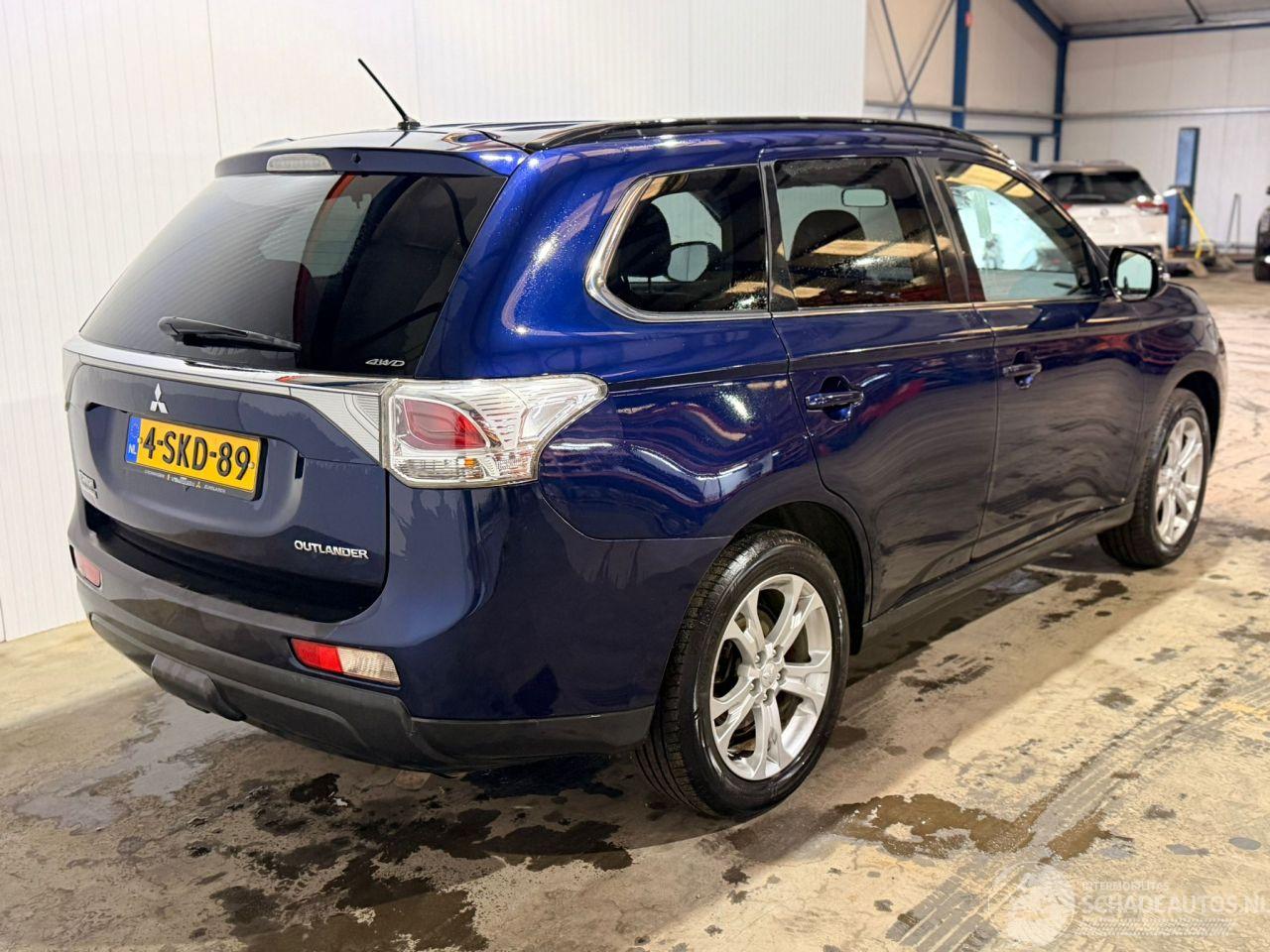 Mitsubishi Outlander 2.2 DI-D 16V Clear Tec 4x4 SUV  Diesel 2.268cc 110kW (150pk) 4x4