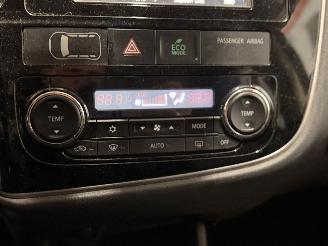 Mitsubishi Outlander 2.2 DI-D 16V Clear Tec 4x4 SUV  Diesel 2.268cc 110kW (150pk) 4x4 picture 12