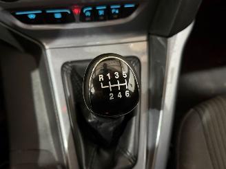 Ford Focus 1.0 Ti-VCT EcoBoost 12V 125 Combi/o  Benzine 998cc 92kW (125pk) FWD picture 10