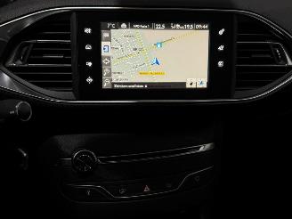 Peugeot 308 1.6 BlueHDi 120 Combi/o 4Dr Diesel 1,560cc 88kW (120pk) FWD picture 12