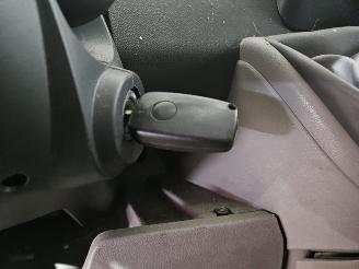 Fiat Ducato 2.2 D 100 Multijet Euro 4 Bestel  Diesel 2.198cc 74kW (101pk) FWD picture 14