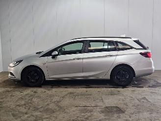 Opel Astra SPORTS TOURER 1.6 CDTI 110 16V Combi/o  Diesel 1.598cc 81kW (110pk) FWD picture 2