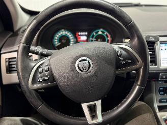 Jaguar XF 2.2 D S 16V Combi/o  Diesel 2.179cc 147kW (200pk) RWD picture 15