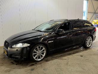 Jaguar XF 2.2 D S 16V Combi/o  Diesel 2.179cc 147kW (200pk) RWD picture 5
