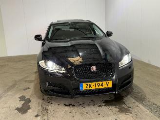 Jaguar XF 2.2 D S 16V Combi/o  Diesel 2.179cc 147kW (200pk) RWD picture 4