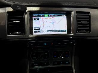 Jaguar XF 2.2 D S 16V Combi/o  Diesel 2.179cc 147kW (200pk) RWD picture 13