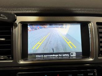 Jaguar XF 2.2 D S 16V Combi/o  Diesel 2.179cc 147kW (200pk) RWD picture 12