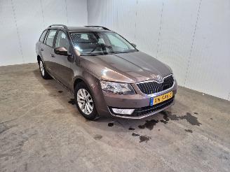 Unfallwagen Skoda Octavia 1.6 TDI GreenTec 16V Combi/o 4Dr Diesel 1.598cc 77kW (105pk) FWD 2014/8