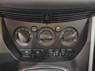 Ford C-Max 1.0 Ti-VCT EcoBoost 12V 125 MPV  Benzine 998cc 92kW (125pk) FWD picture 11