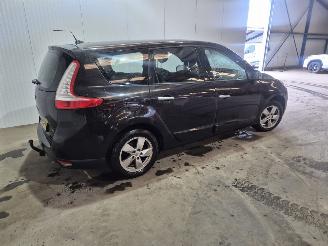 Renault Grand-scenic 1.4 16V TCe 130 MPV  Benzine 1.397cc 96kW (131pk) FWD picture 3