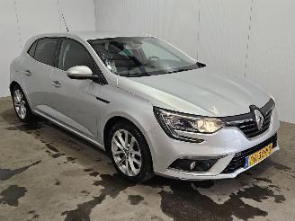 krockskadad bil auto Renault Mégane 1.2 Energy TCE 130 Hatchback 4Dr Benzine 1,197cc 97kW (132pk) FWD 2017/8