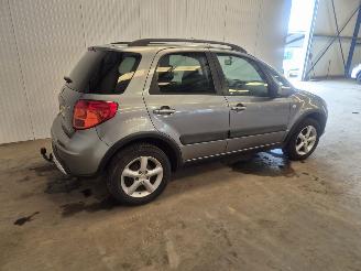 Suzuki SX4 1.6 16V VVT Grip 4x4 SUV  Benzine 1.586cc 79kW (107pk) 4x4 picture 3