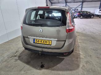 Renault Scenic 1.4 16V TCe 130 MPV  Benzine 1.397cc 96kW (131pk) FWD picture 3