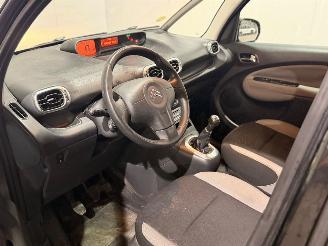 Citroën C3 picasso 1.4 16V VTI 95 MPV picture 10