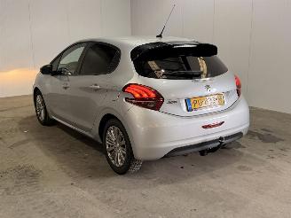 Avarii autoturisme Peugeot 208 1.6 Blue HDi 75 2017/6