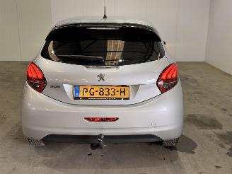 Peugeot 208 1.6 Blue HDi 75 picture 12