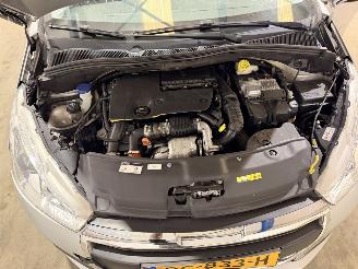 Peugeot 208 1.6 Blue HDi 75 picture 8