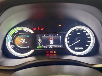 Kia Niro 1.6 GDI Hybrid SUV picture 16