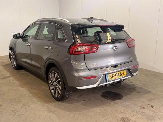 skadebil auto Kia Niro 1.6 GDI Hybrid SUV 2018/3