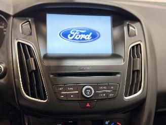 Ford Focus 1.0 Titanium picture 12