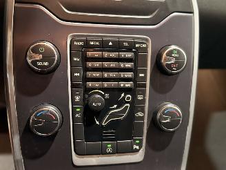 Volvo V-70 2.4 D4 Summum picture 12