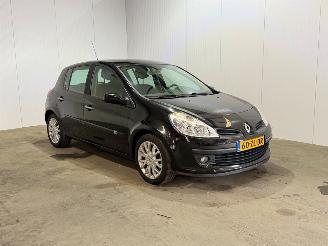  Renault Clio 2.0-16V Dynamique S 2008/3