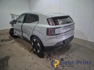 Vrakbiler auto Volvo EX30 EX30, SUV, 2023 Single Motor Extended Range 69 kWh 2025/12