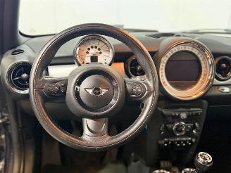 Mini Mini 1.6 One Holland Street picture 10