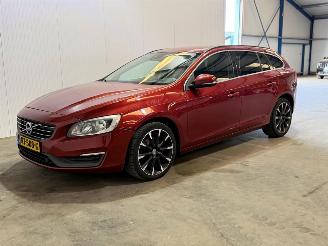 Volvo V-60 1.6 D2 Summum picture 3