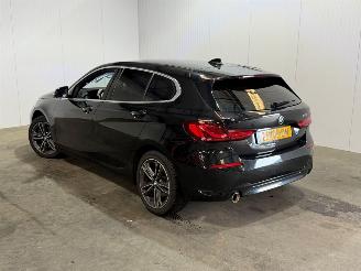 skadebil auto BMW 1-serie 118i High Executive 2021/5