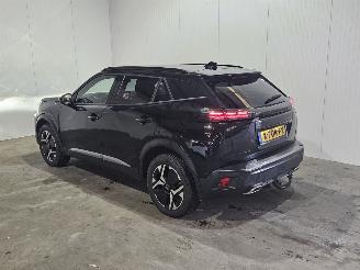 Auto incidentate Peugeot 2008 1.2 VTi 12V PureTech 130 MPV  Benzine 1.199cc 96kW (131pk) FWD 2023/11