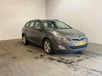 Damaged car Opel Astra SPORTS TOURER 1.4 Turbo Edition 2011/3