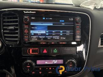 Mitsubishi Outlander Outlander (GF/GG), SUV, 2012 / 2022 2.0 16V PHEV 4x4 picture 6