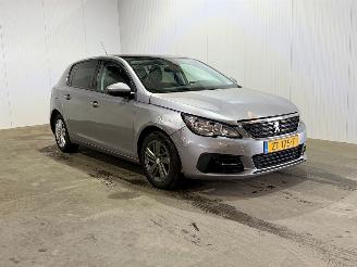 Voiture accidenté Peugeot 308 1.2 PureTech Blue Lease Executive 2019/8
