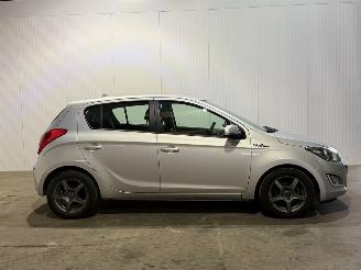 Hyundai I-20 1.2 i-Motion picture 2