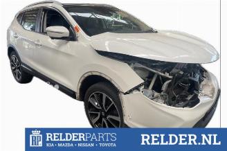 Vrakbiler auto Nissan Qashqai Qashqai (J11), SUV, 2013 1.2 DIG-T 16V 2014/10
