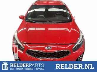 Coche siniestrado Kia Cee d Cee'd Sportswagon (JDC5), Combi, 2012 / 2018 1.0i T-GDi 12V 120 2015/10