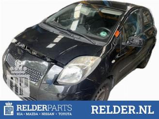 Toyota Yaris Yaris II (P9), Hatchback, 2005 / 2014 1.3 16V VVT-i picture 2