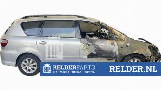 Toyota Avensis-verso Avensis Verso (M20), MPV, 2001 / 2005 2.0 16V VVT-i D-4 picture 3