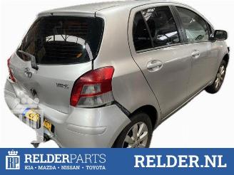 Toyota Yaris Yaris II (P9), Hatchback, 2005 / 2014 1.33 16V Dual VVT-I picture 6