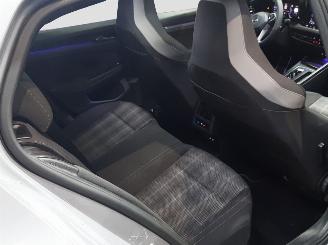 Volkswagen Golf 2.0 GTD  PANO HARMAN KARDON picture 17