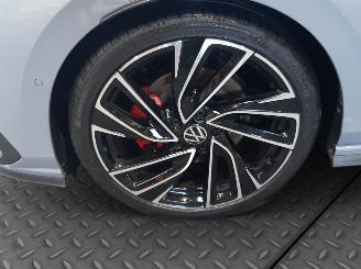 Volkswagen Golf 2.0 GTD  PANO HARMAN KARDON picture 20