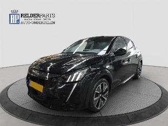 krockskadad bil auto Peugeot 208 1.2 GT LINE PURE TECH 2020/8