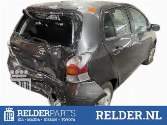 Toyota Yaris Yaris II (P9), Hatchback, 2005 / 2014 1.33 16V Dual VVT-I picture 6