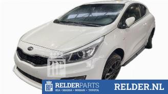 Kia Cee d Cee'd (JDB5), Hatchback 5-drs, 2012 / 2018 1.4 CRDi 16V picture 2