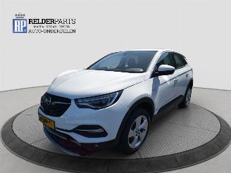 Unfallwagen Opel Grandland X 1.6 TURBO  HYBRIDE 2021/3