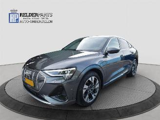 Coche accidentado Audi E-tron 55 QUATRO SPORTBACK 300 KW , MET ONDERDELEN 2022/12