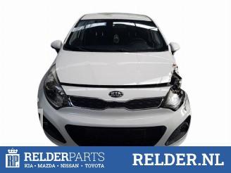 Vrakbiler auto Kia Rio Rio III (UB), Hatchback, 2011 / 2017 1.2 CVVT 16V 2012/10