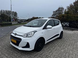 krockskadad bil auto Hyundai I-10 1.0i cool navi 2018/10